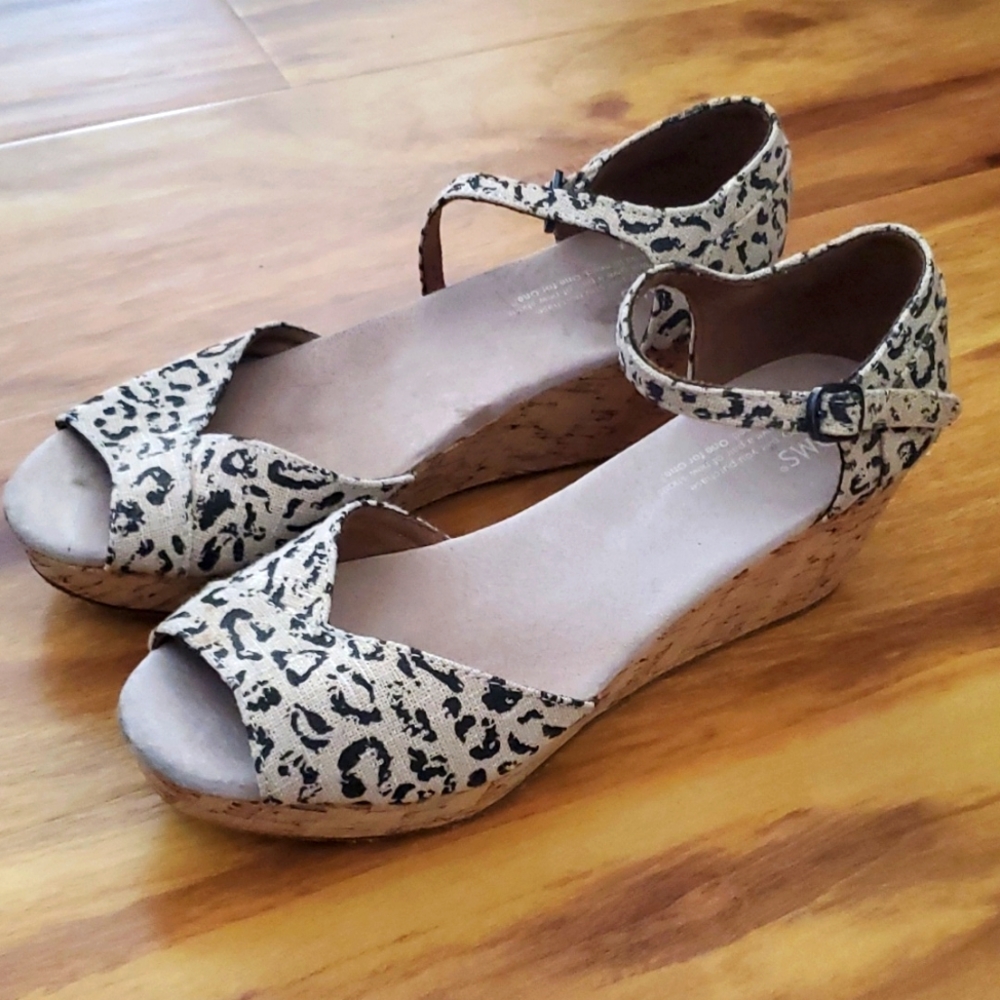 Toms leopard print, ankle strap, low wedge sandal, size 8